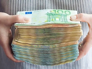 Investir 250€ na CTT ou em outras ações pode gerar uma renda extra. Veja como fazer