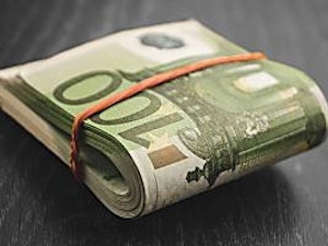 Investir 252 € na CTT e outras poderia dar-lhe uma renda extra