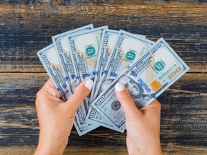 Invierta en empresas como Amazon con solo $100 y comienza a obtener un segundo ingreso