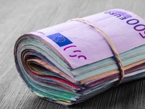 Um investimento mínimo de 250€ em empresas como a Amazon pode tornar-se numa potencial segunda renda